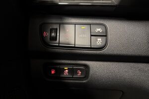 Kia Niro plug-in esikatselu 17