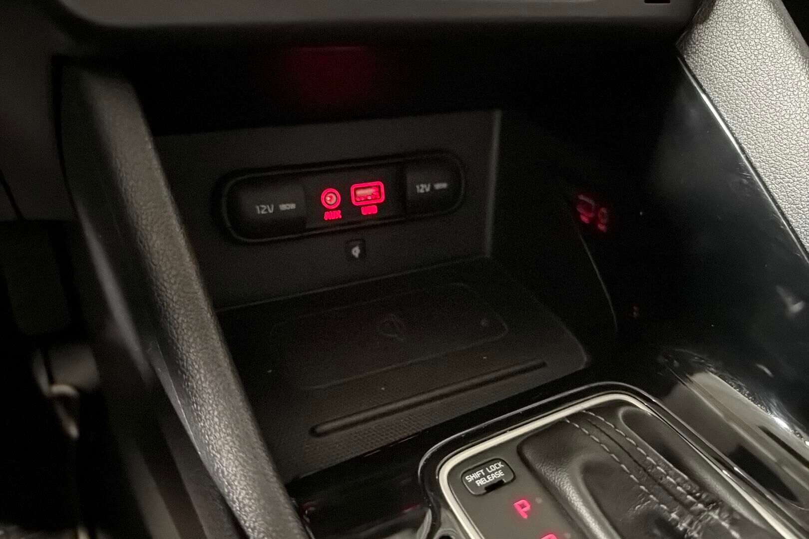 Kia Niro plug-in iso kuva 29