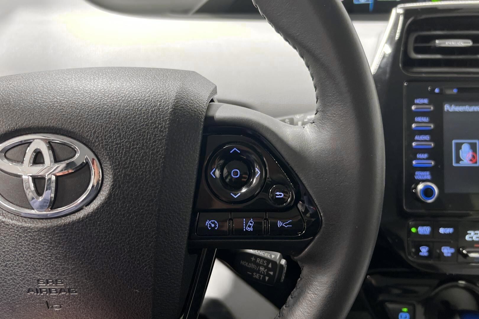 Toyota Prius iso kuva 20