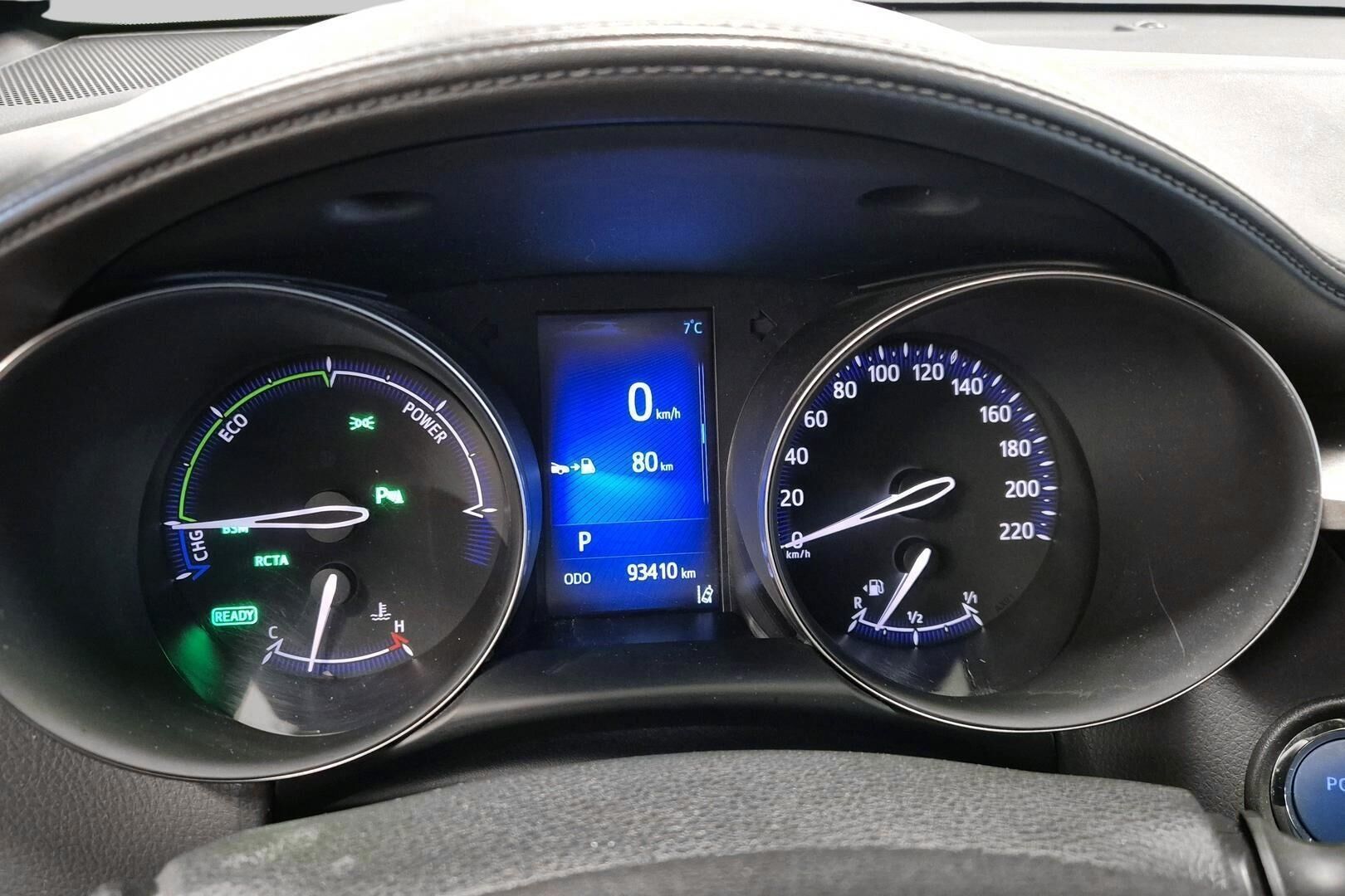 Toyota C-HR iso kuva 14