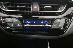 Toyota C-HR esikatselu 15