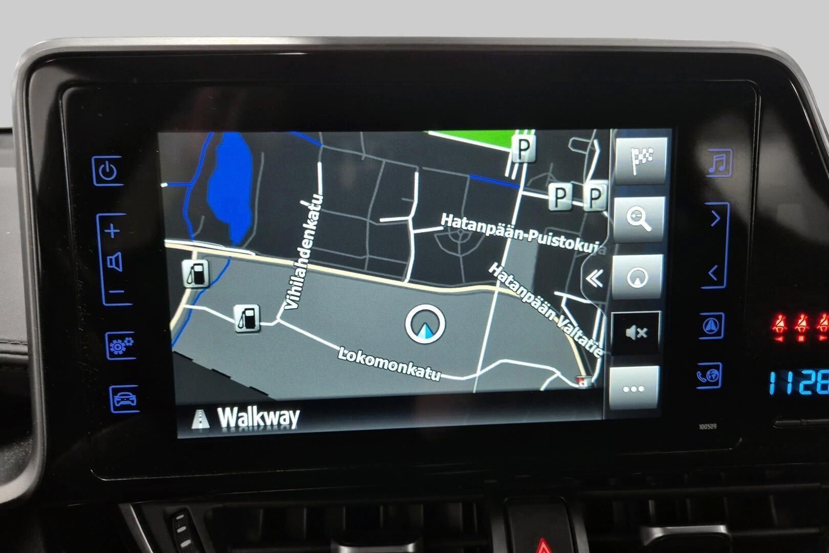 Toyota C-HR iso kuva 15