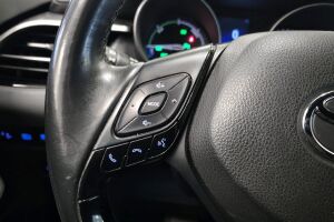 Toyota C-HR esikatselu 18