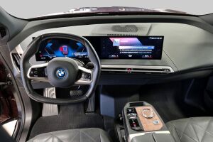 BMW iX esikatselu 10
