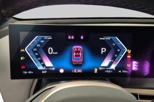 BMW iX esikatselu 13