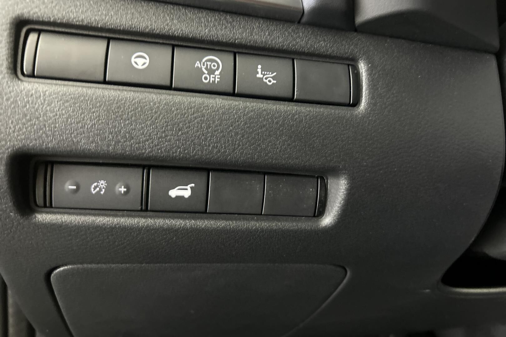 Nissan Qashqai iso kuva 25