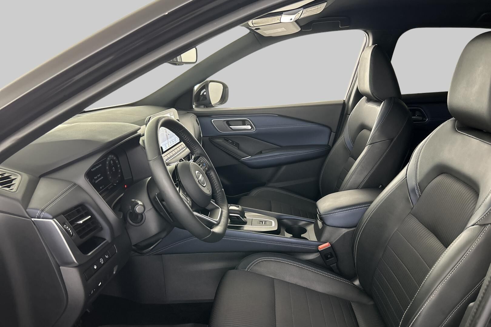 Nissan Qashqai iso kuva 9