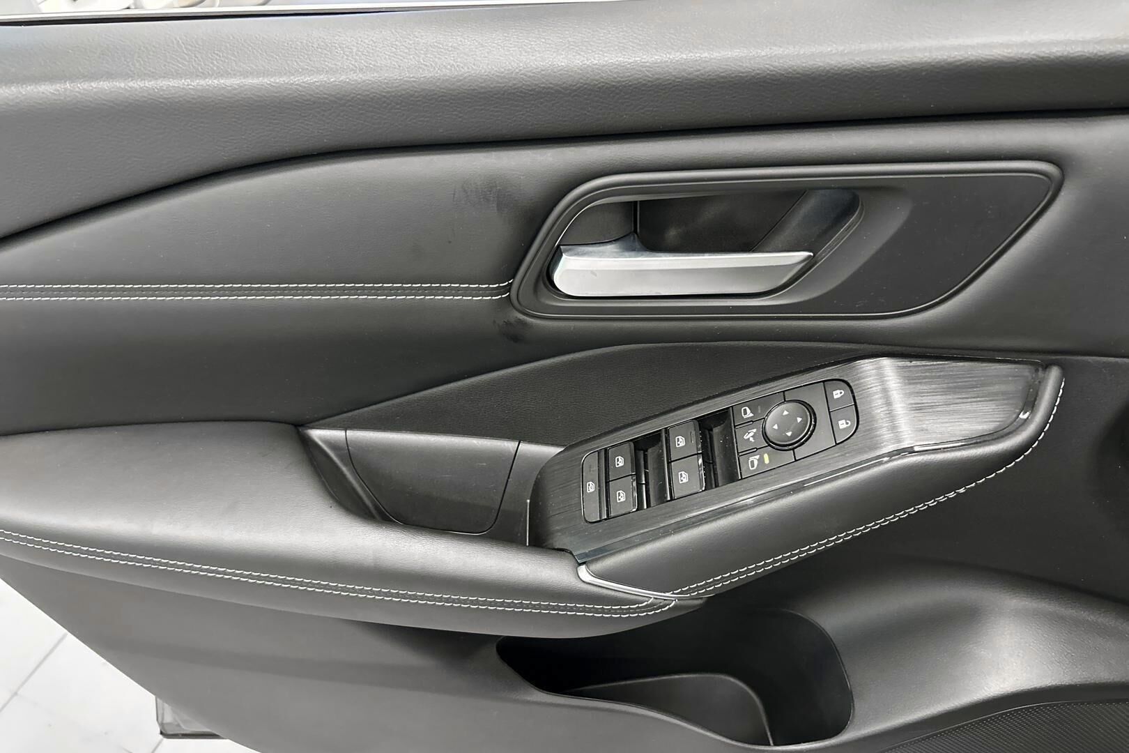 Nissan Qashqai iso kuva 20