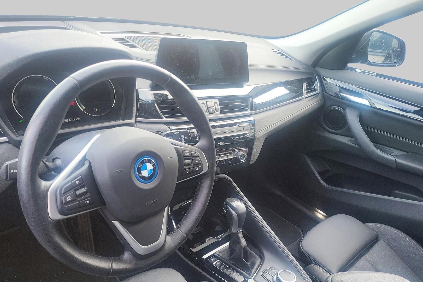 BMW X1 iso kuva 1