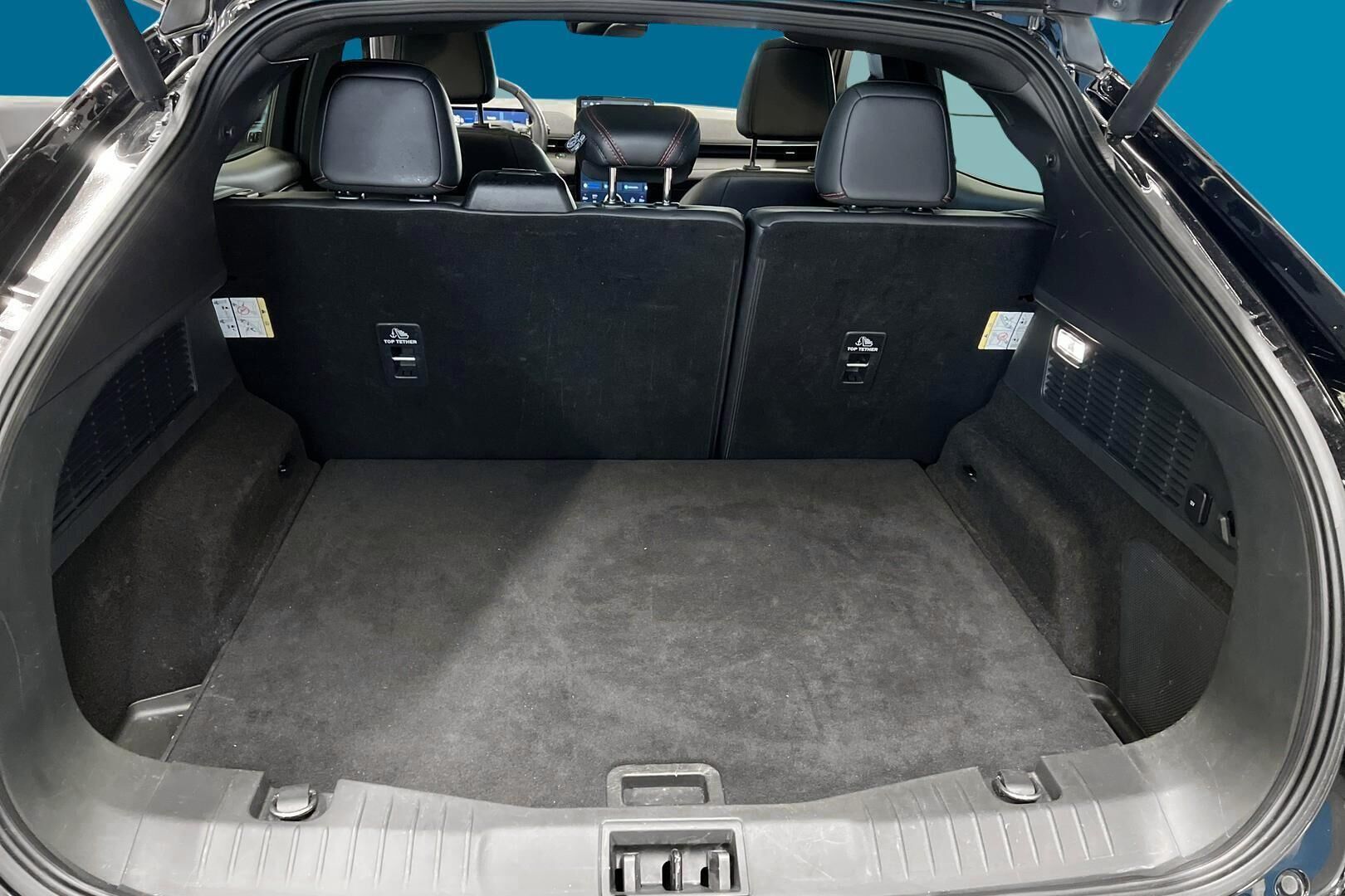 Ford Mustang Mach-E iso kuva 10