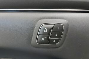 Ford Mustang Mach-E esikatselu 16