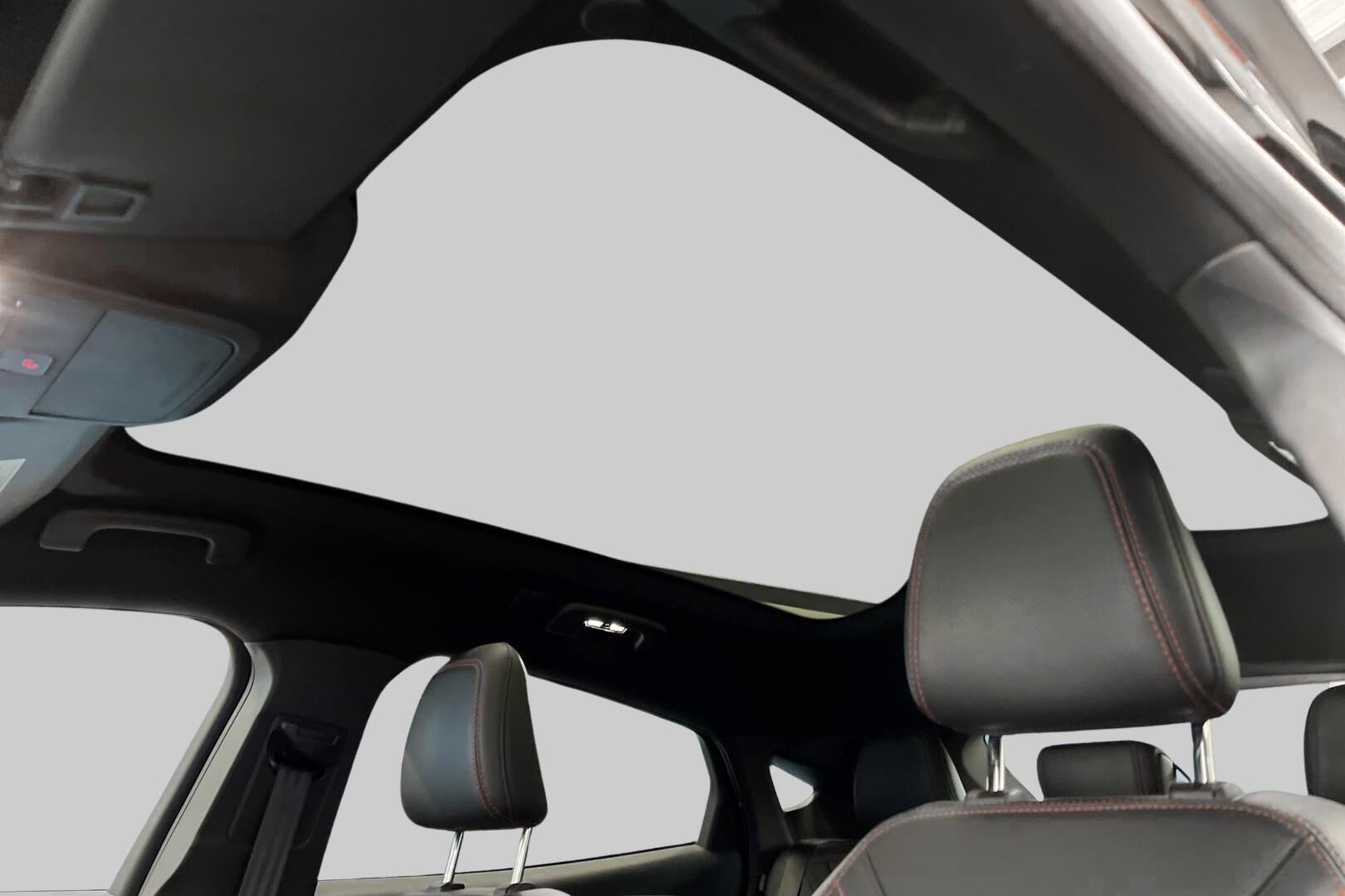 Ford Mustang Mach-E iso kuva 19