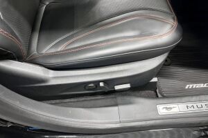 Ford Mustang Mach-E esikatselu 20