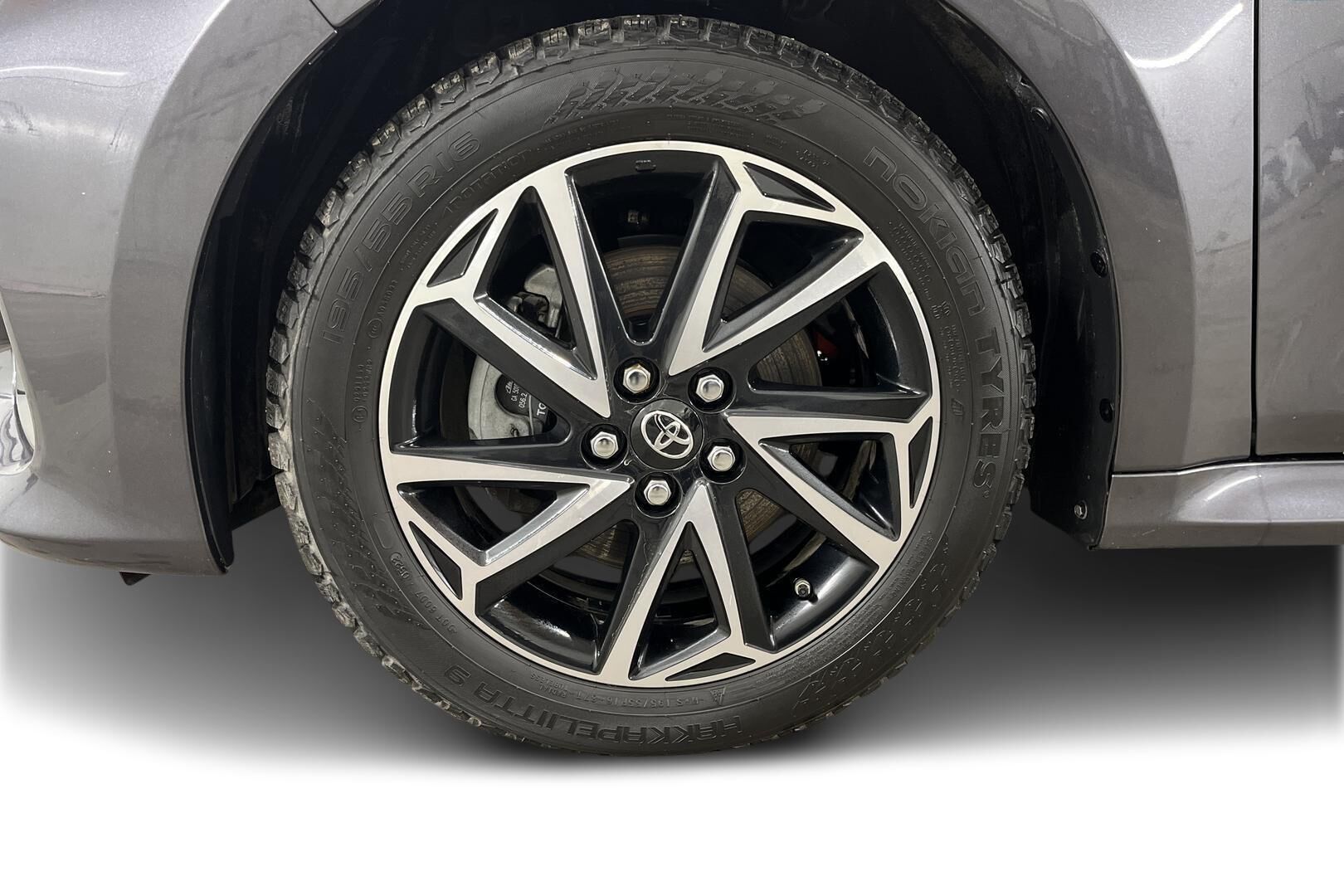 Toyota Yaris iso kuva 12