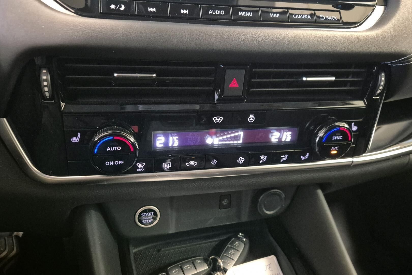 Nissan Qashqai iso kuva 13