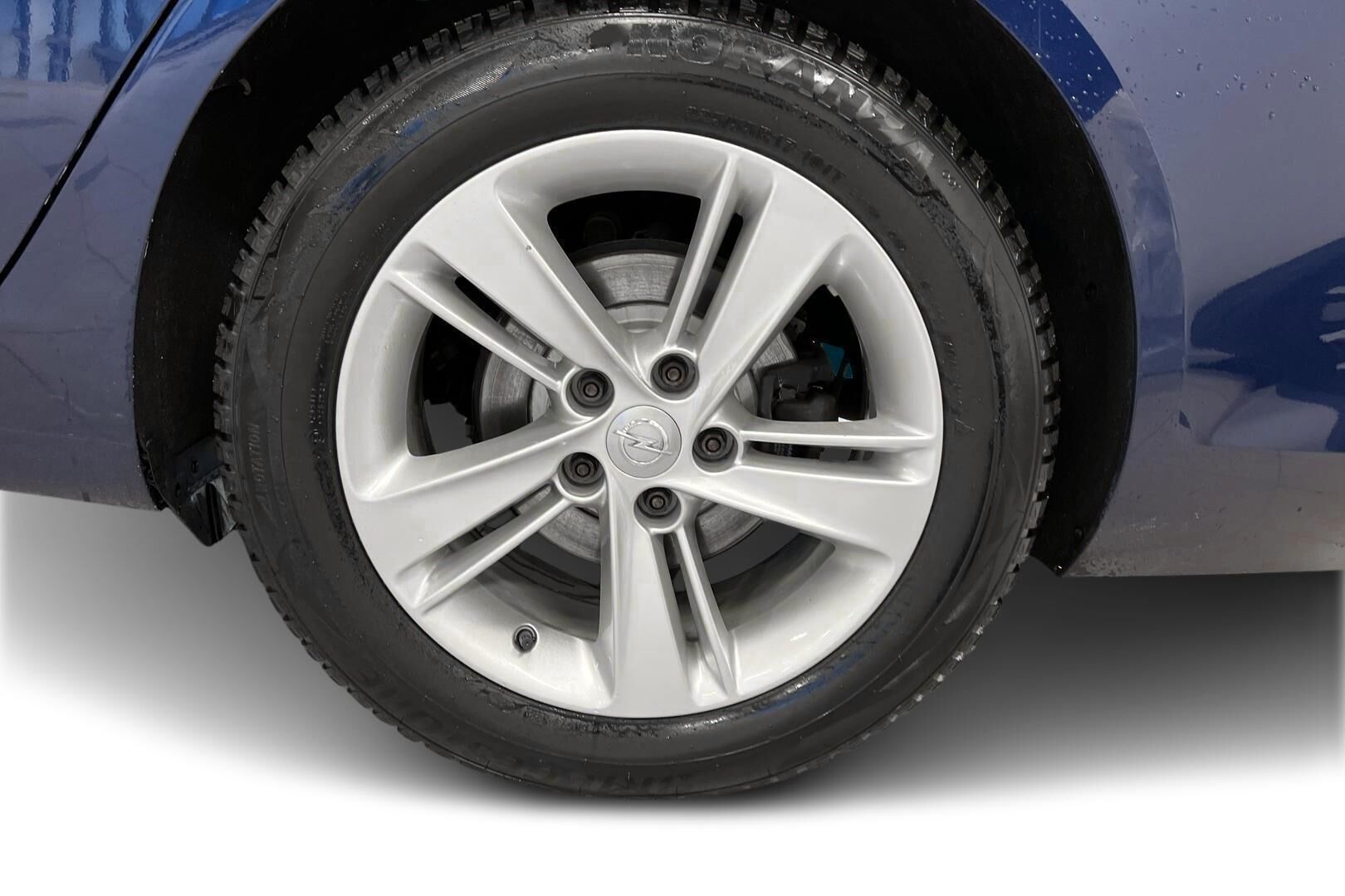 Opel Insignia iso kuva 10