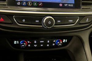 Opel Insignia esikatselu 11