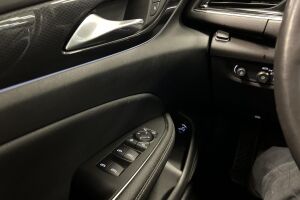 Opel Insignia esikatselu 15