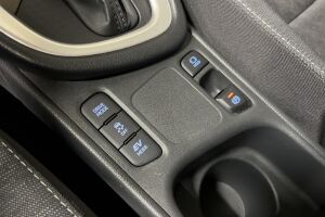 Toyota Yaris esikatselu 16