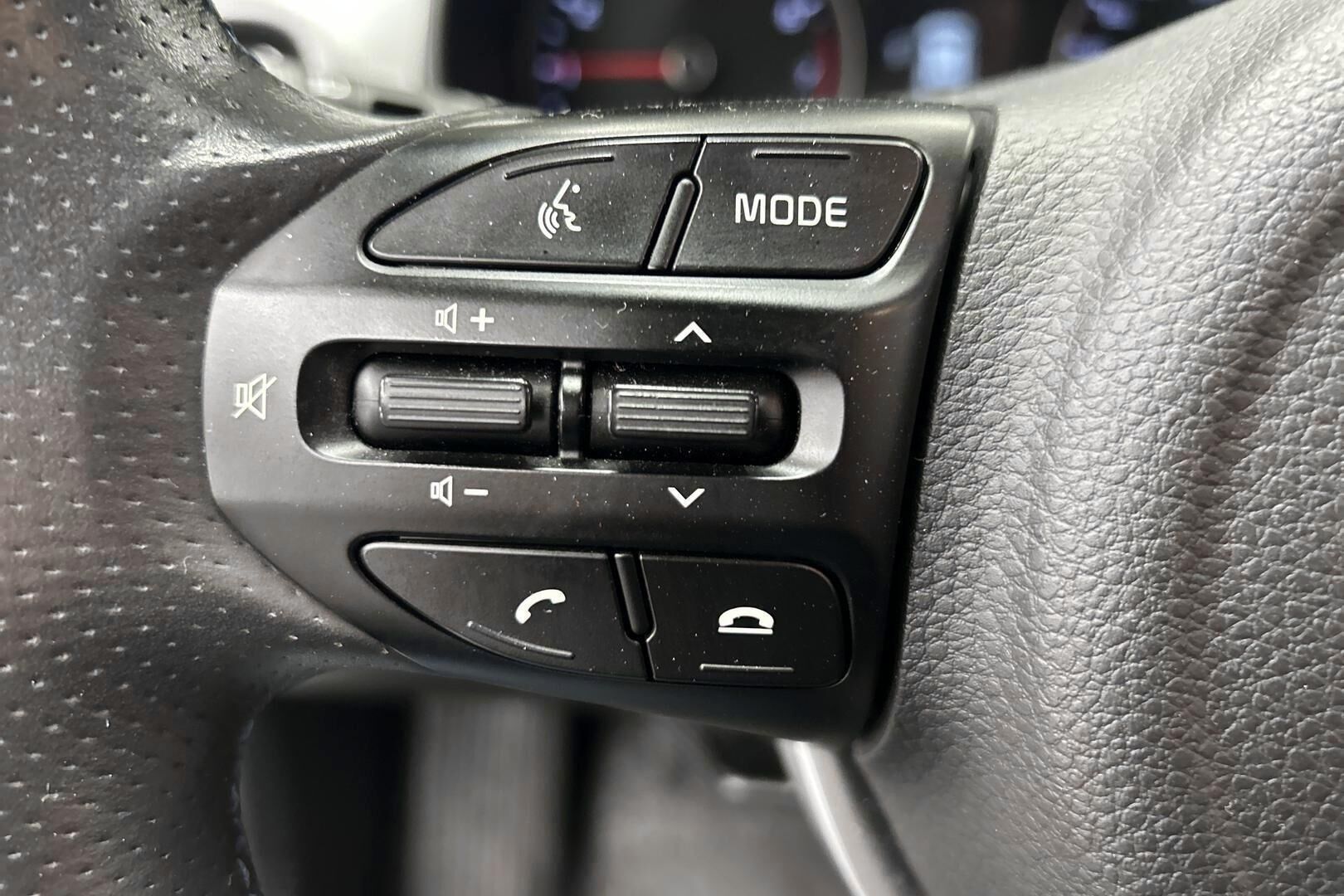 Kia Stonic iso kuva 16