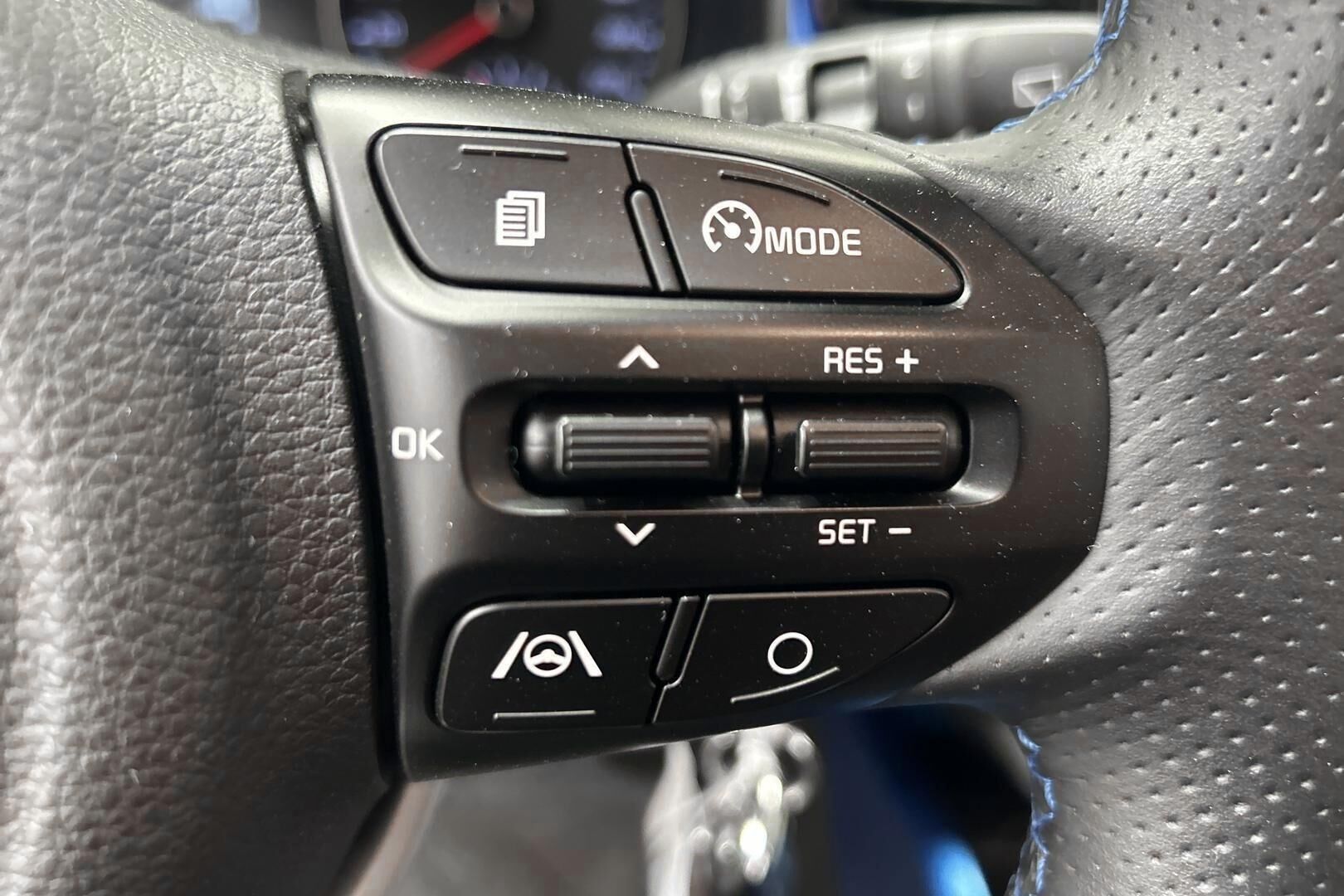 Kia Stonic iso kuva 17