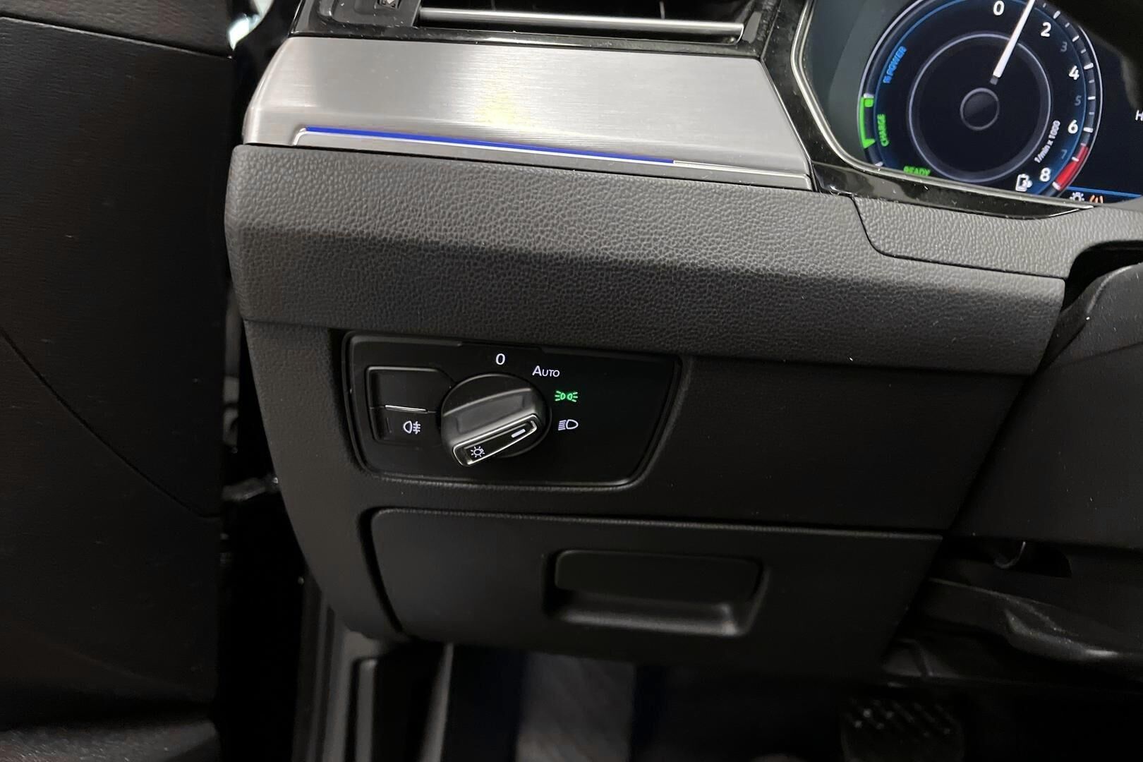 Volkswagen Passat iso kuva 18