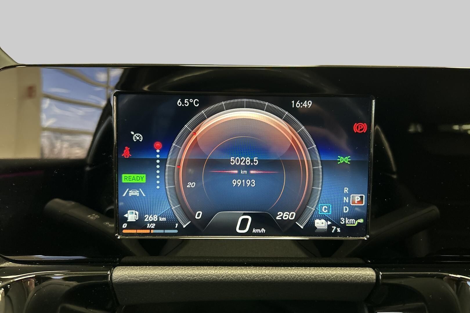 Mercedes-Benz B iso kuva 14