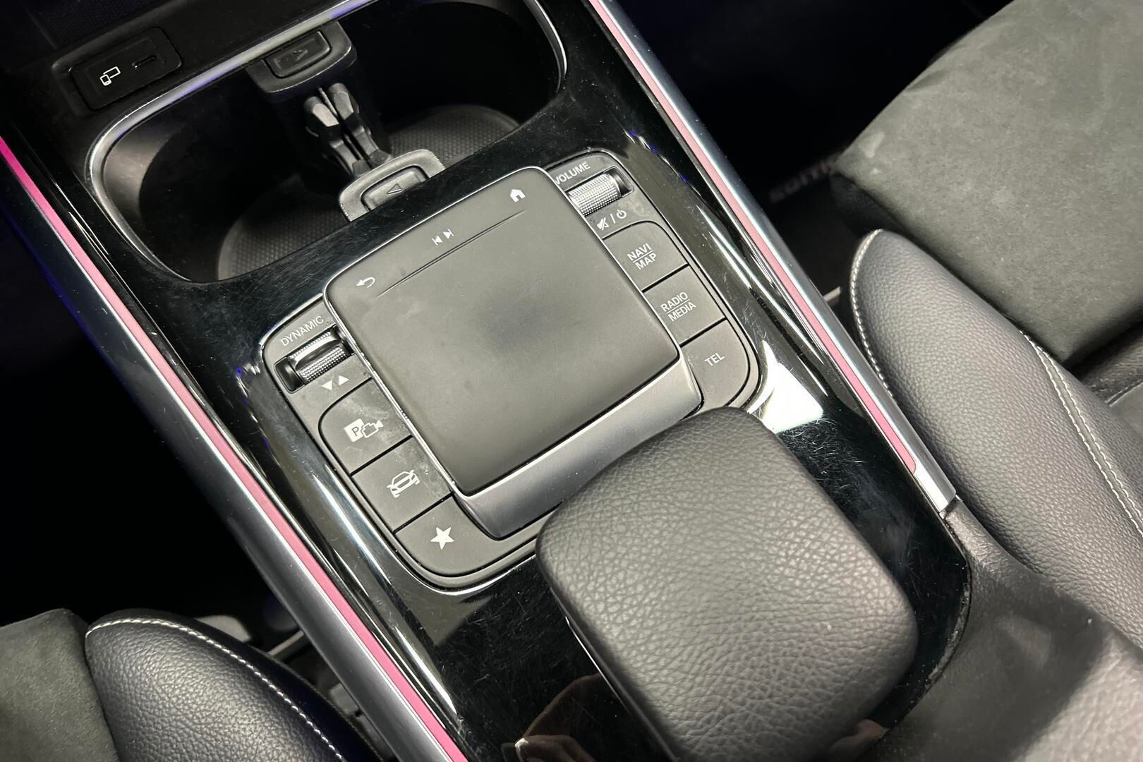 Mercedes-Benz B iso kuva 32