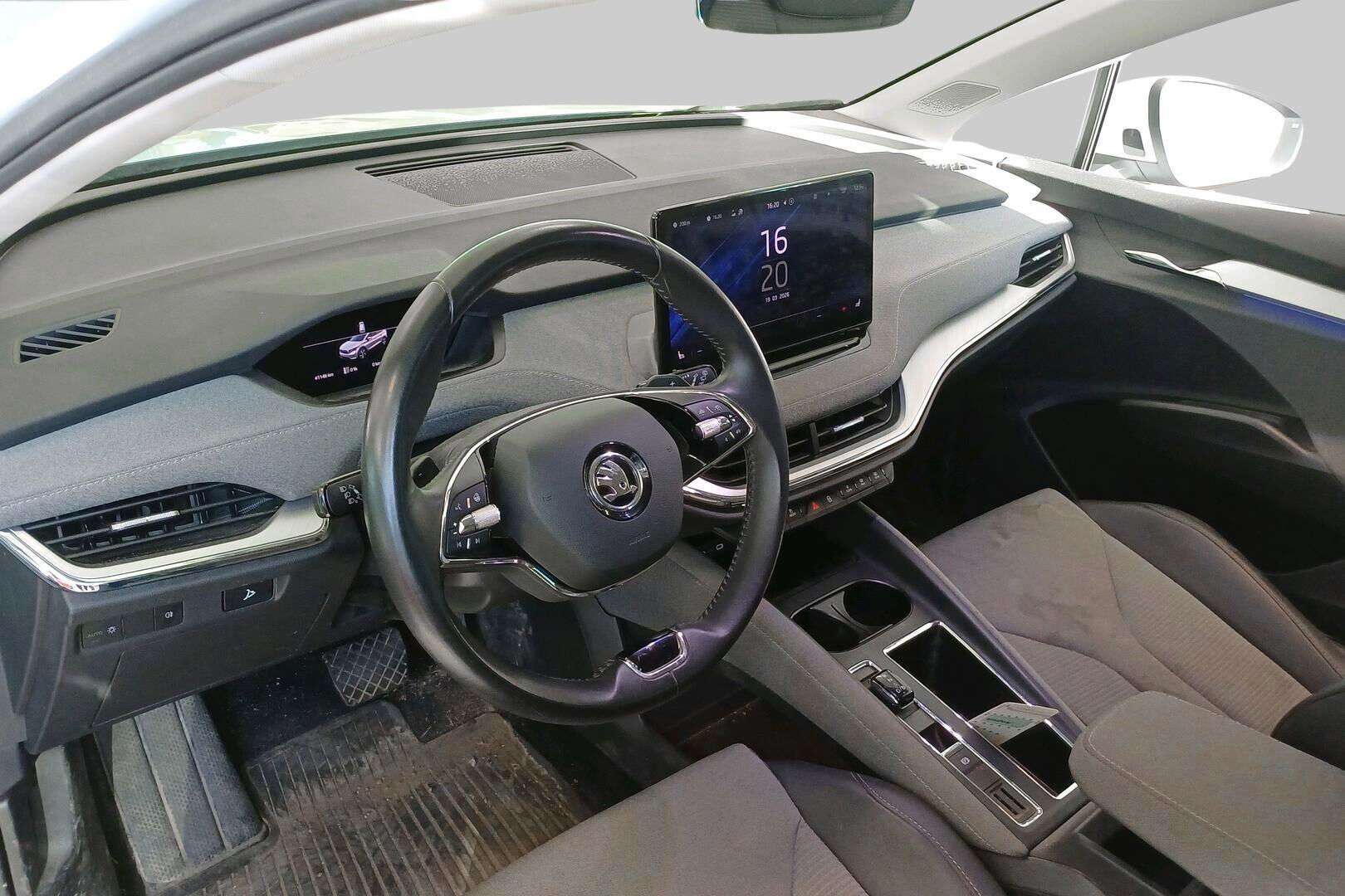 Skoda Enyaq iso kuva 2