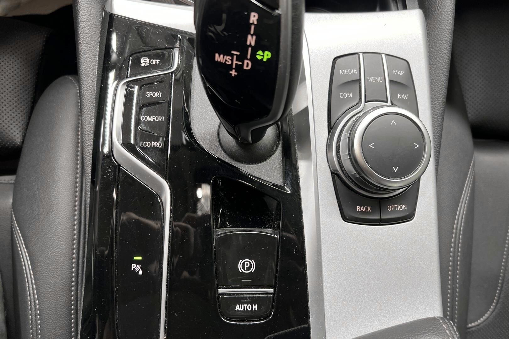 BMW 5-sarja iso kuva 16