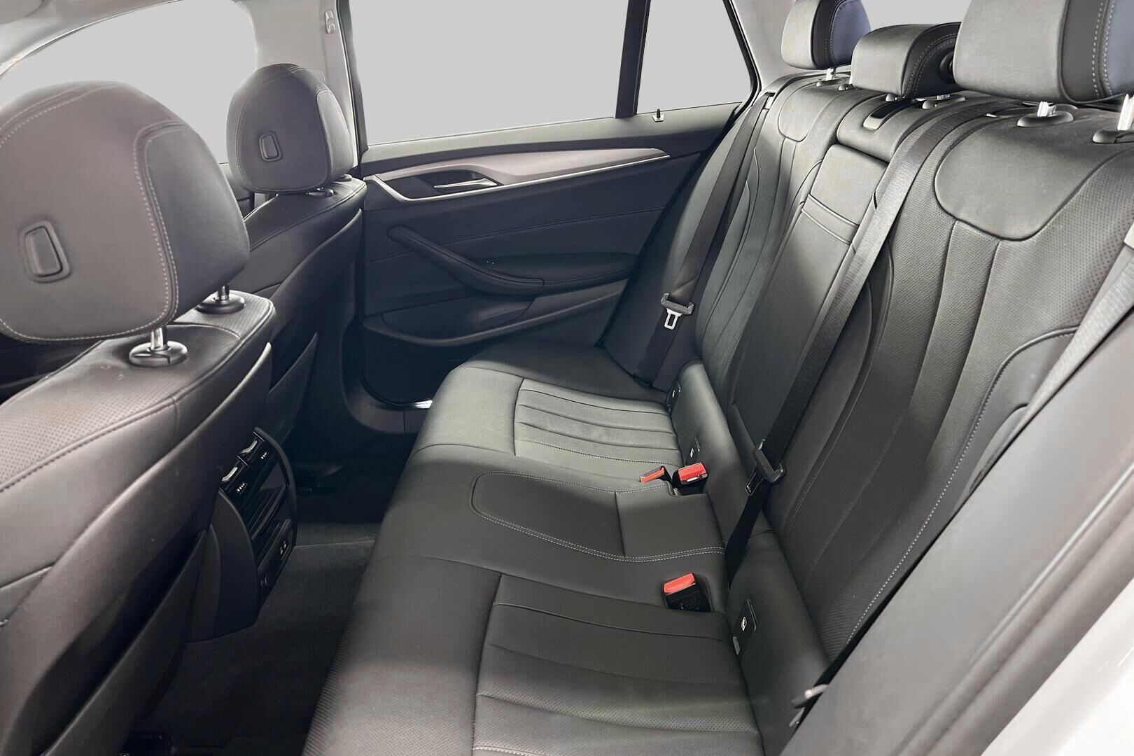 BMW 5-sarja iso kuva 9