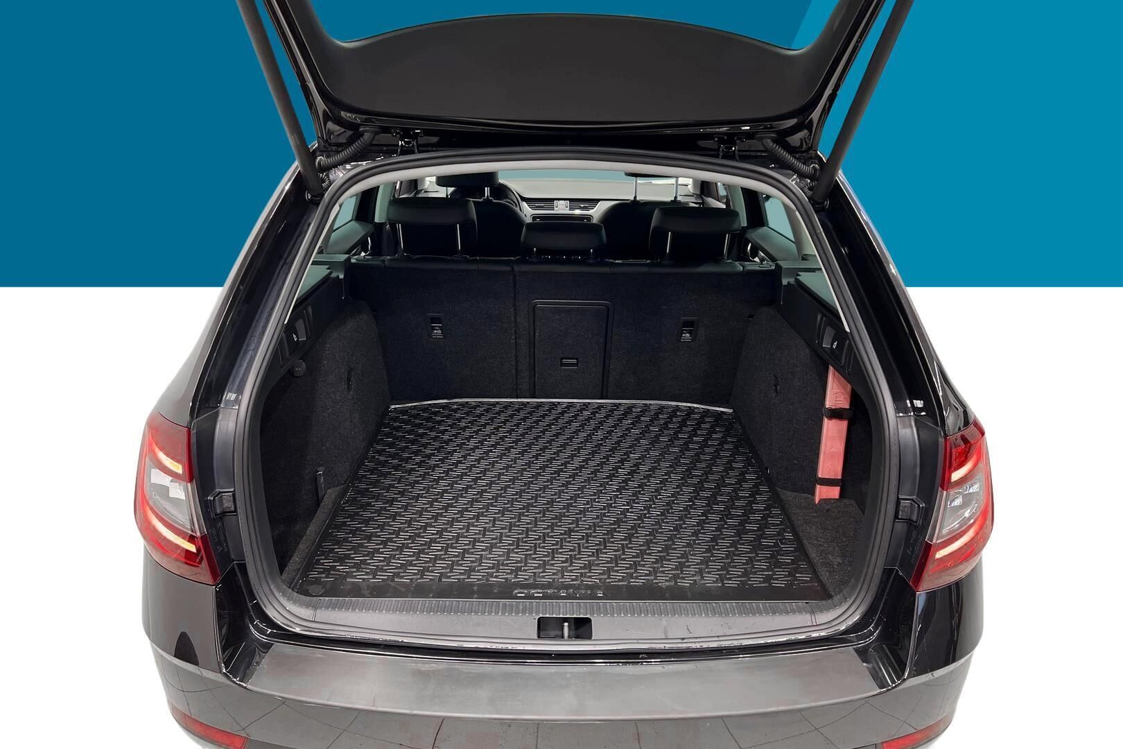 Skoda Octavia iso kuva 18