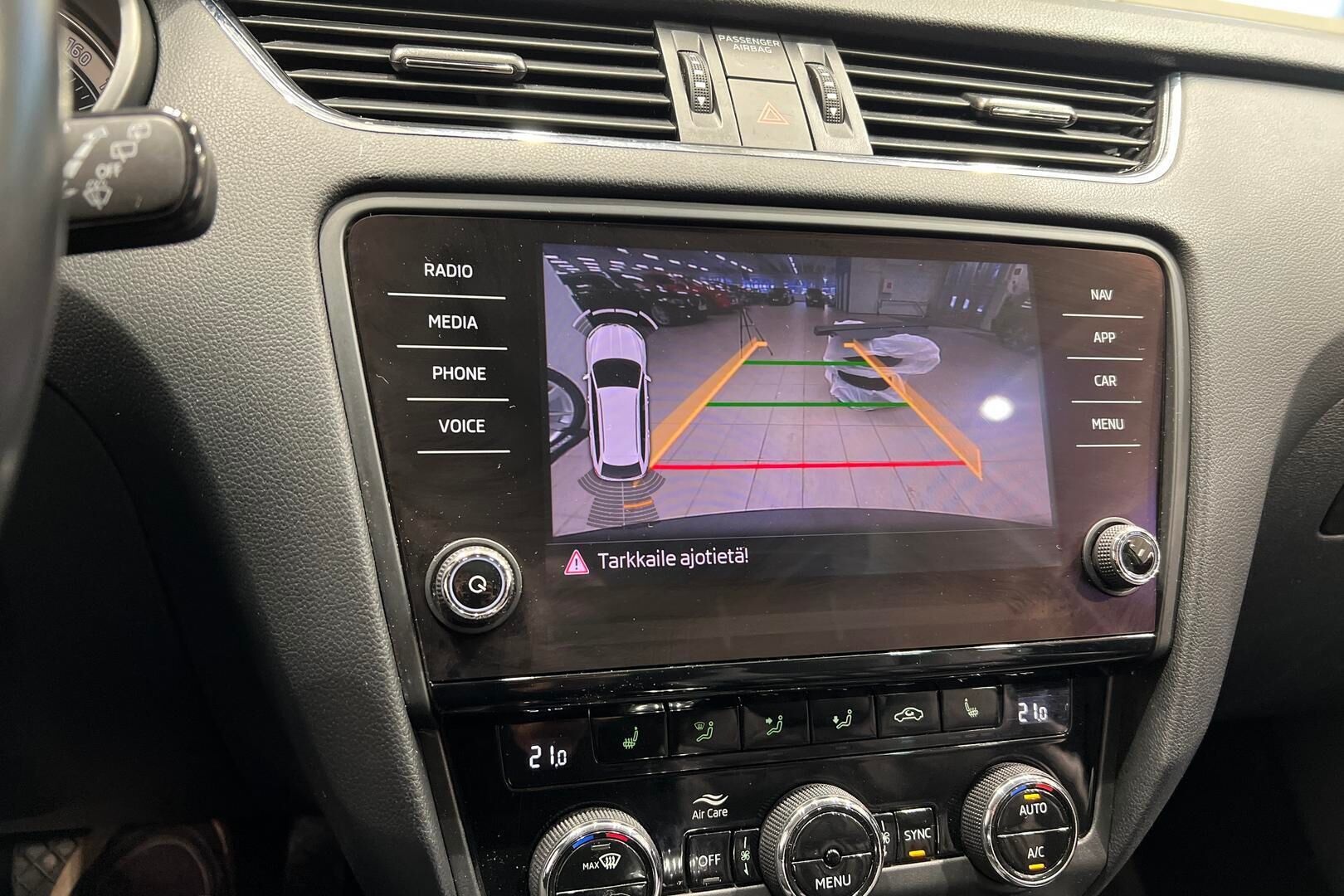 Skoda Octavia iso kuva 20