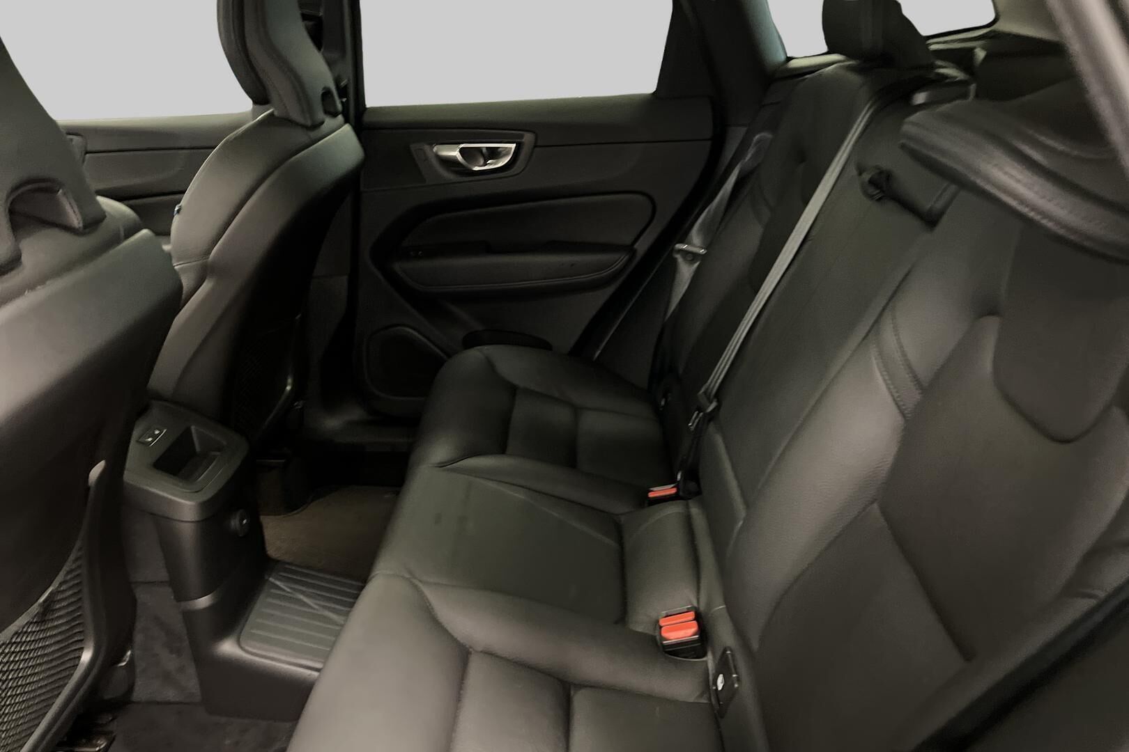 Volvo XC60 iso kuva 7