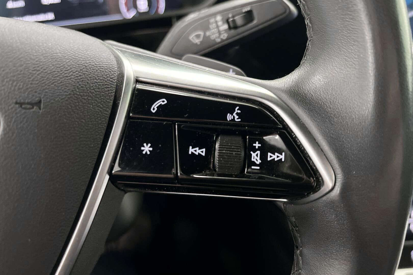 Audi e-tron iso kuva 18