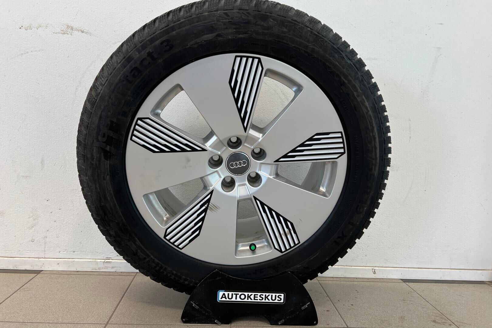 Audi e-tron iso kuva 21