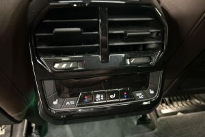 BMW iX esikatselu 21