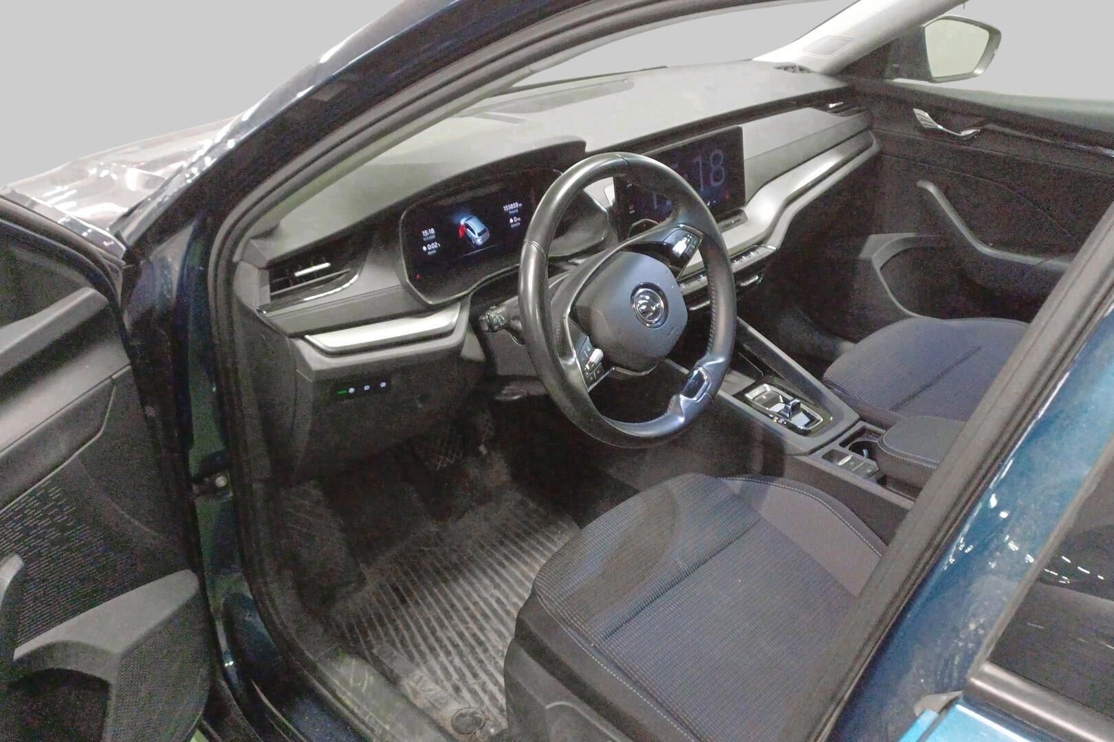 Skoda Octavia iso kuva 1