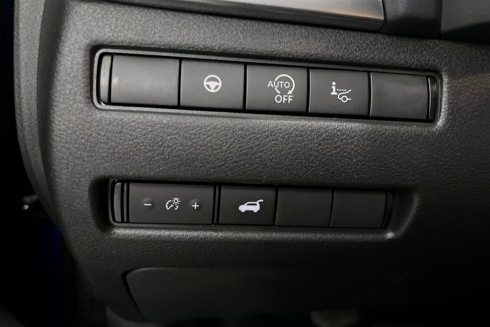 Nissan Qashqai iso kuva 16