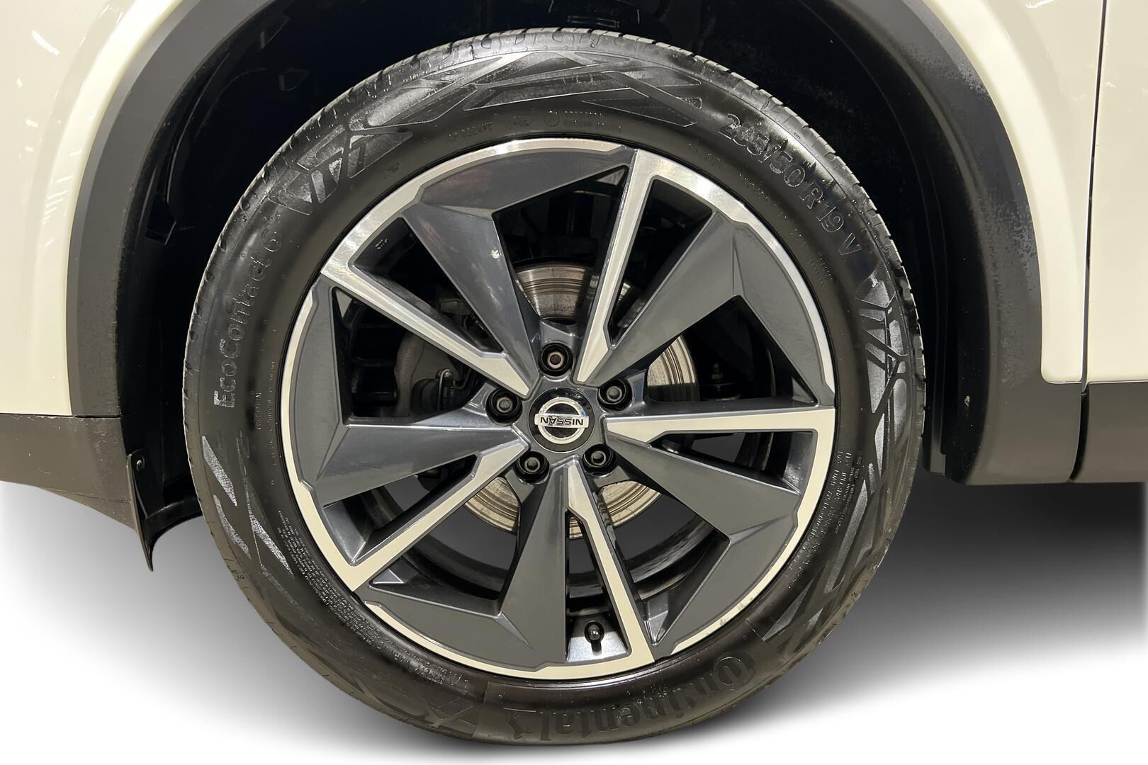 Nissan Qashqai iso kuva 13