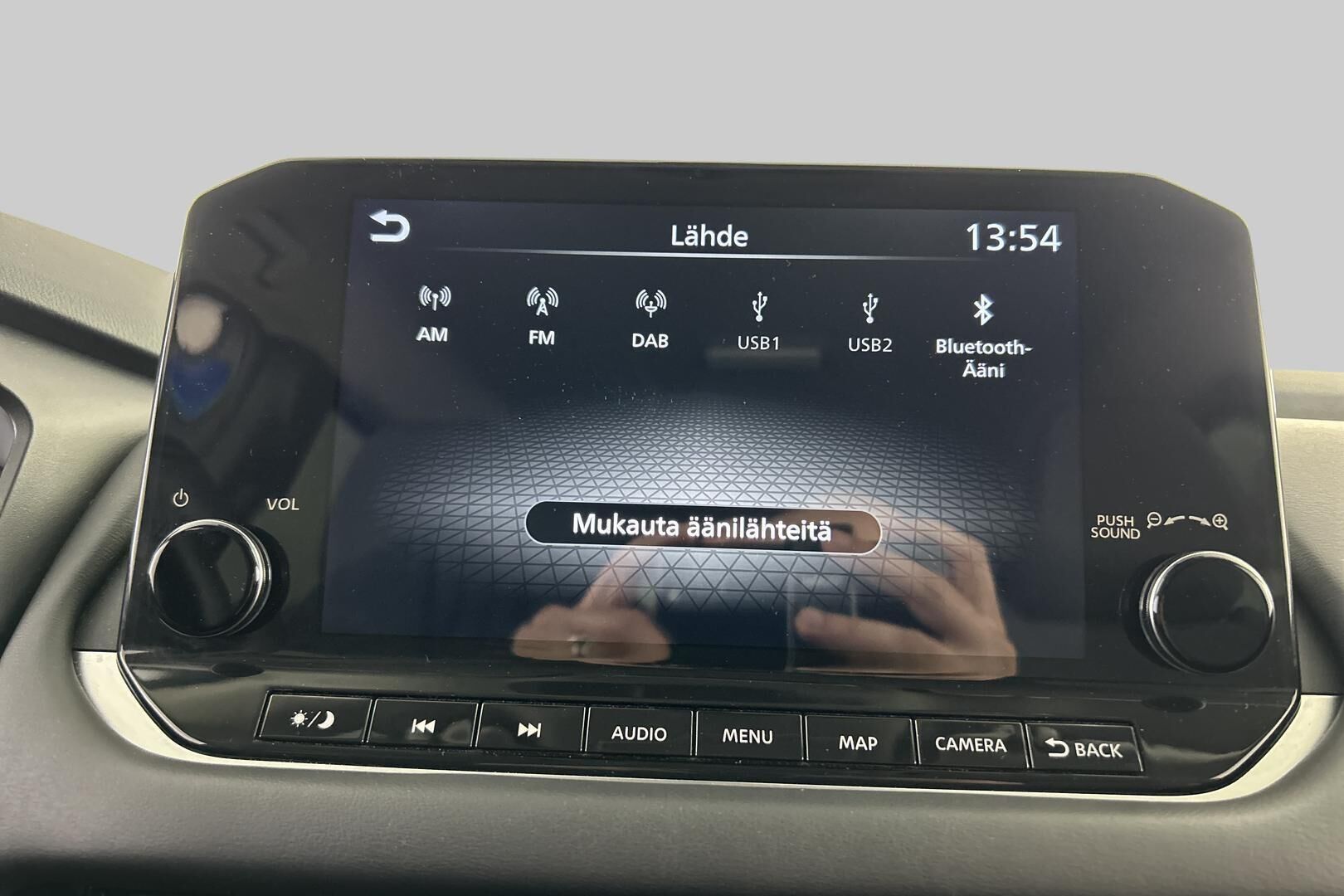 Nissan Qashqai iso kuva 8