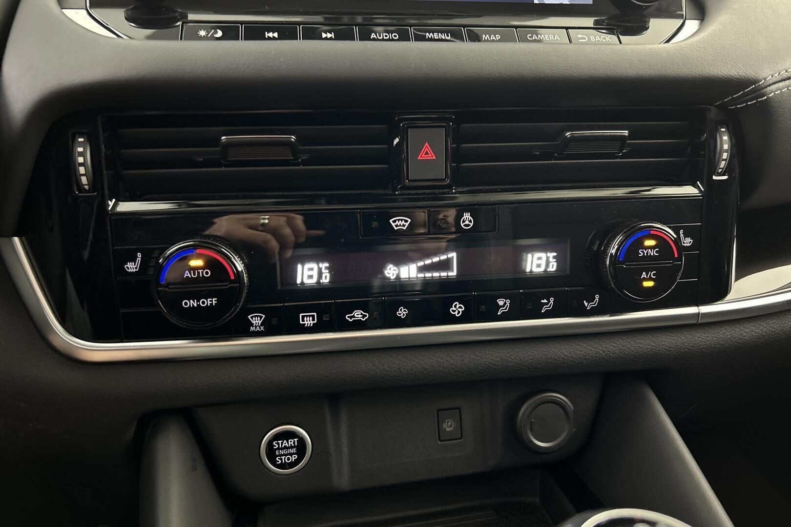 Nissan Qashqai iso kuva 10