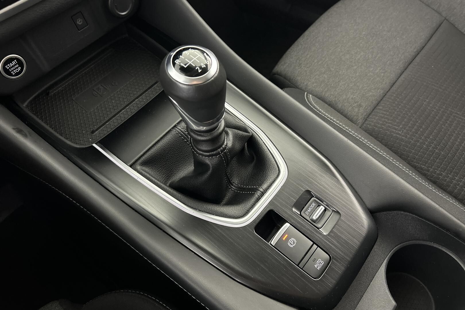Nissan Qashqai iso kuva 24