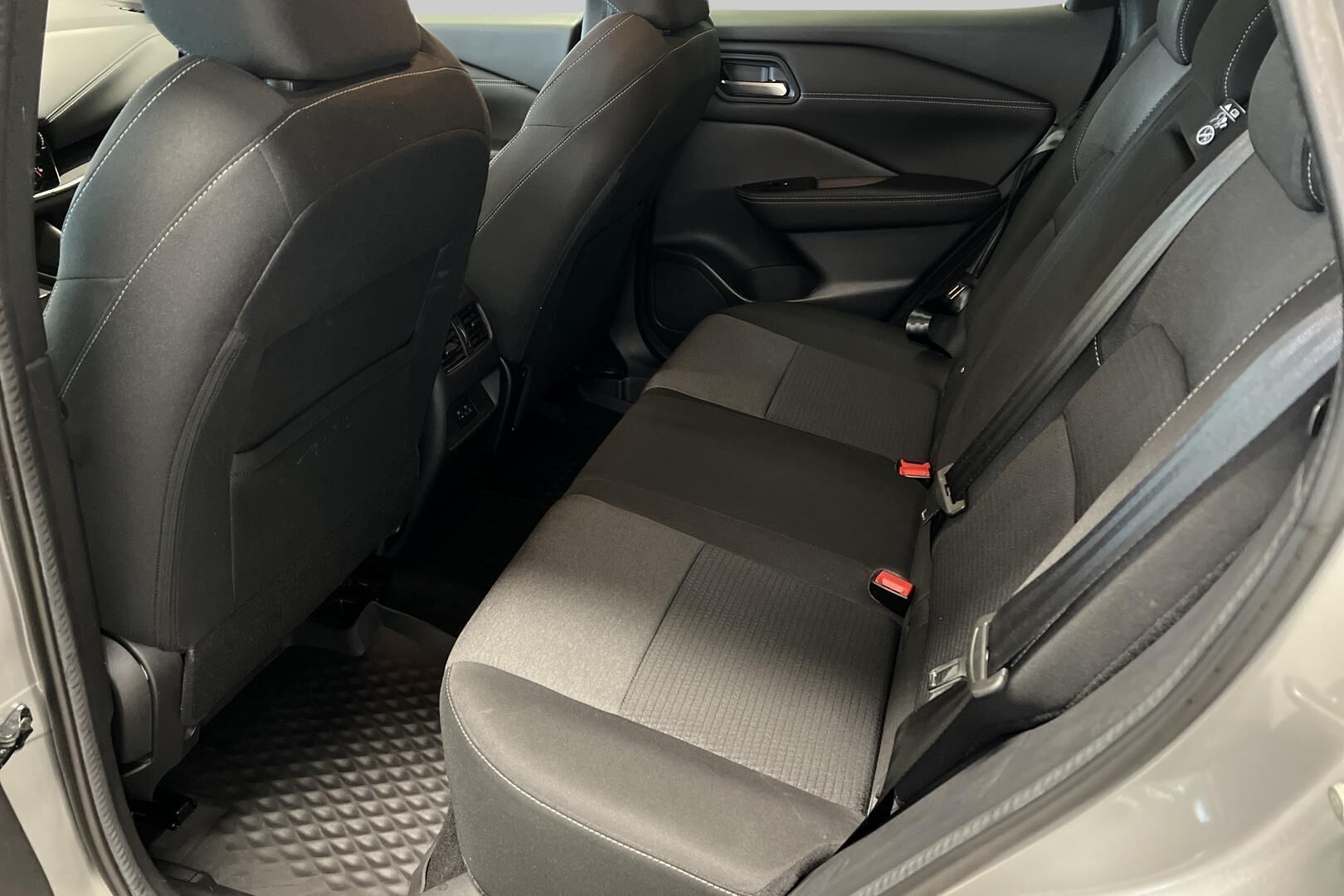 Nissan Qashqai iso kuva 10