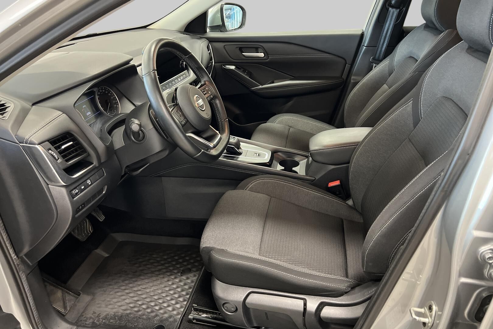 Nissan Qashqai iso kuva 9