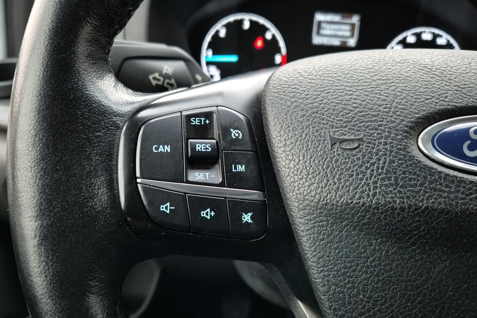 Ford Transit Custom iso kuva 14