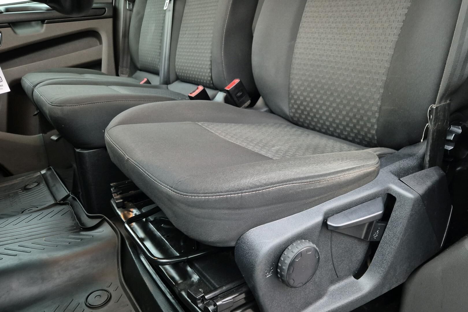 Ford Transit Custom iso kuva 16