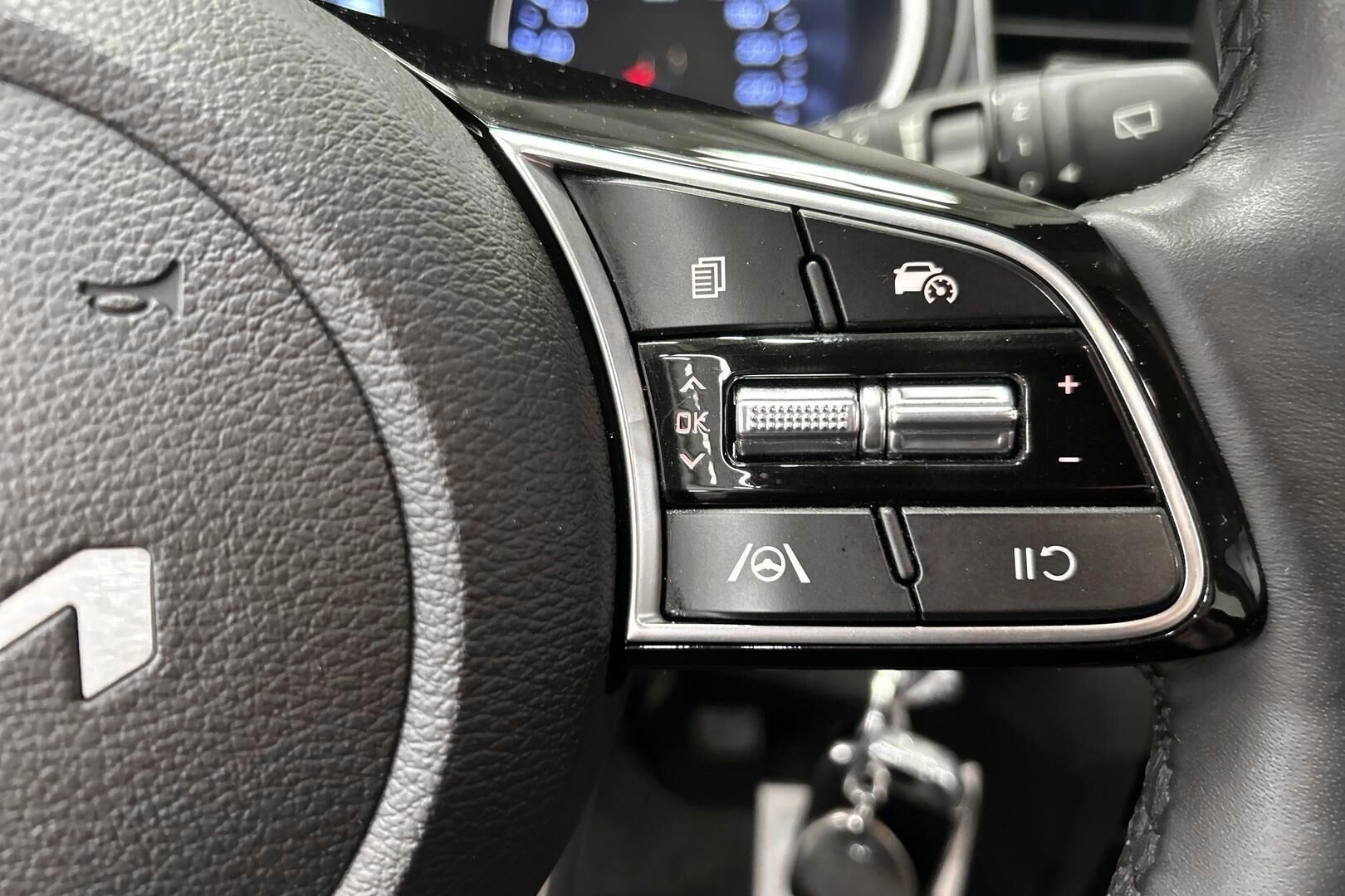 Kia Ceed iso kuva 16