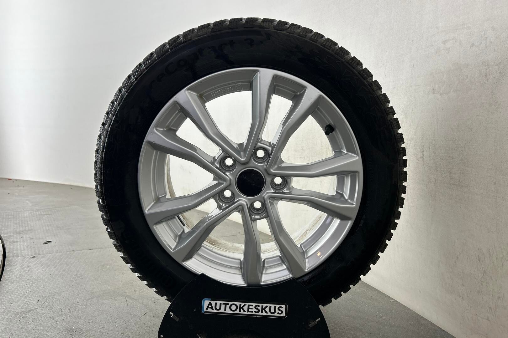 Kia Ceed iso kuva 12