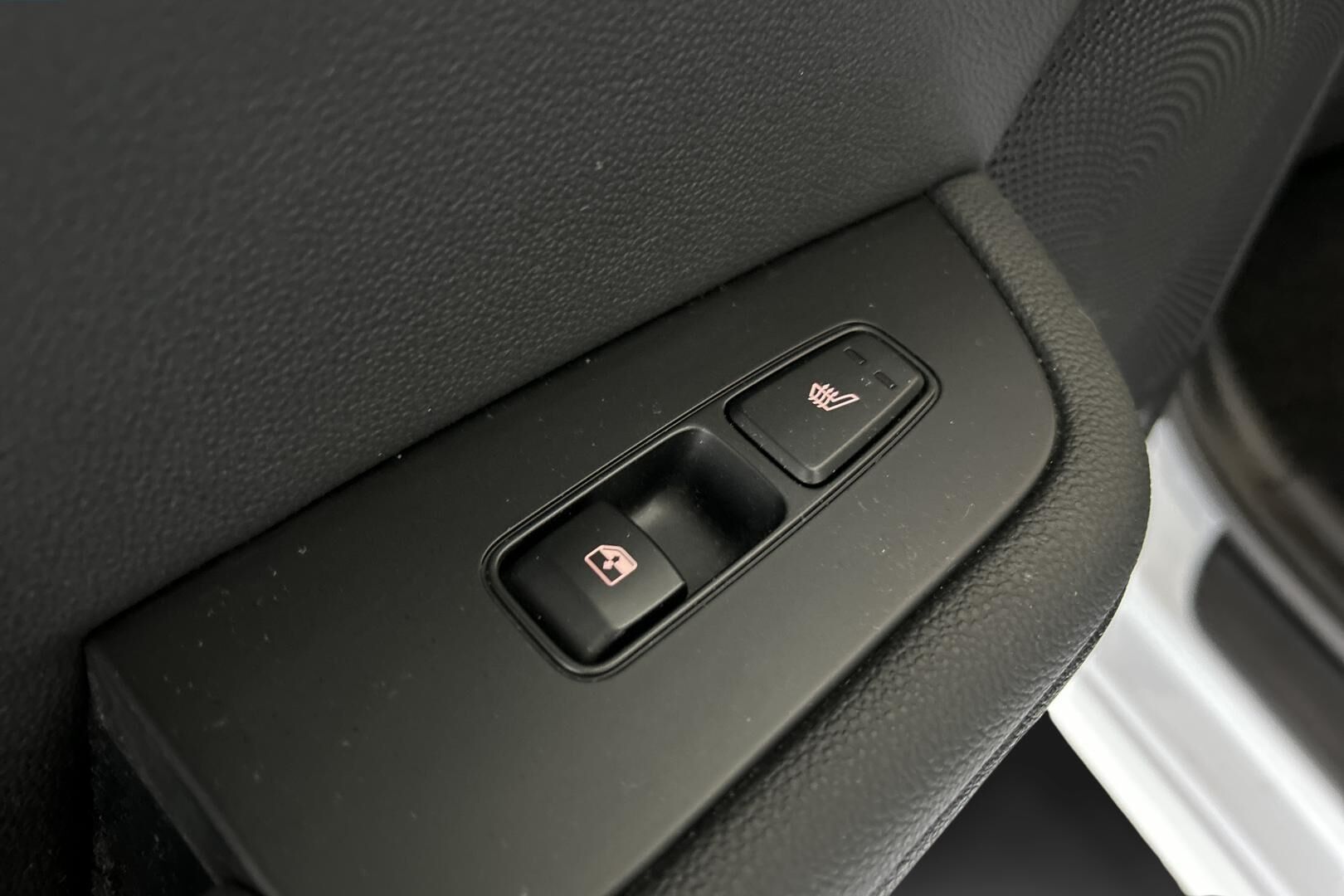 Kia Ceed iso kuva 13